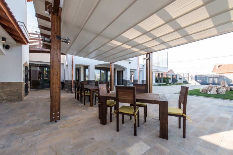 Custom Shade Solutions